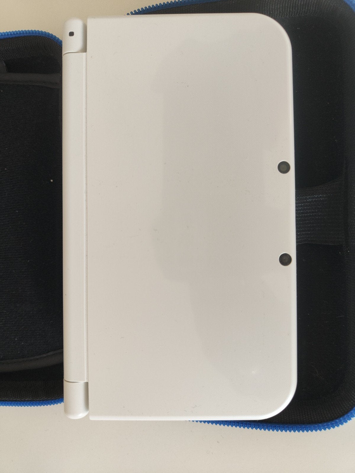 1 console nintendo new 3ds xl blanche, Consoles de jeu & Jeux vidéo, Consoles de jeu | Nintendo 2DS & 3DS, 3DS