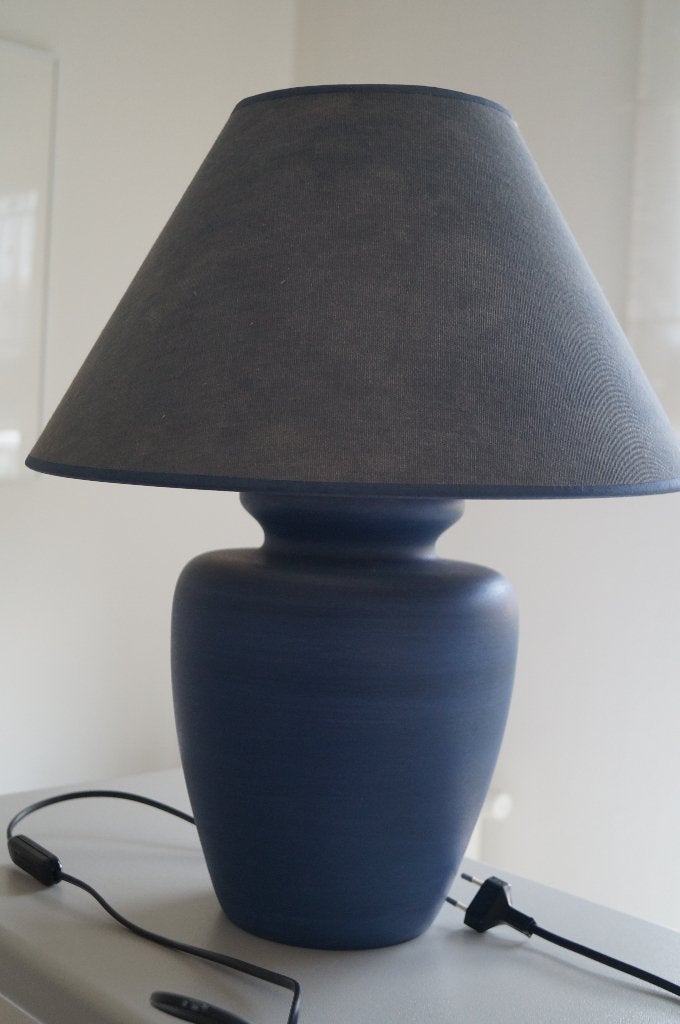 Blauwe design tafellamp met ovaalvormige voet – H 50 cm, Huis en Inrichting, Lampen | Tafellampen, Ophalen, Vintage