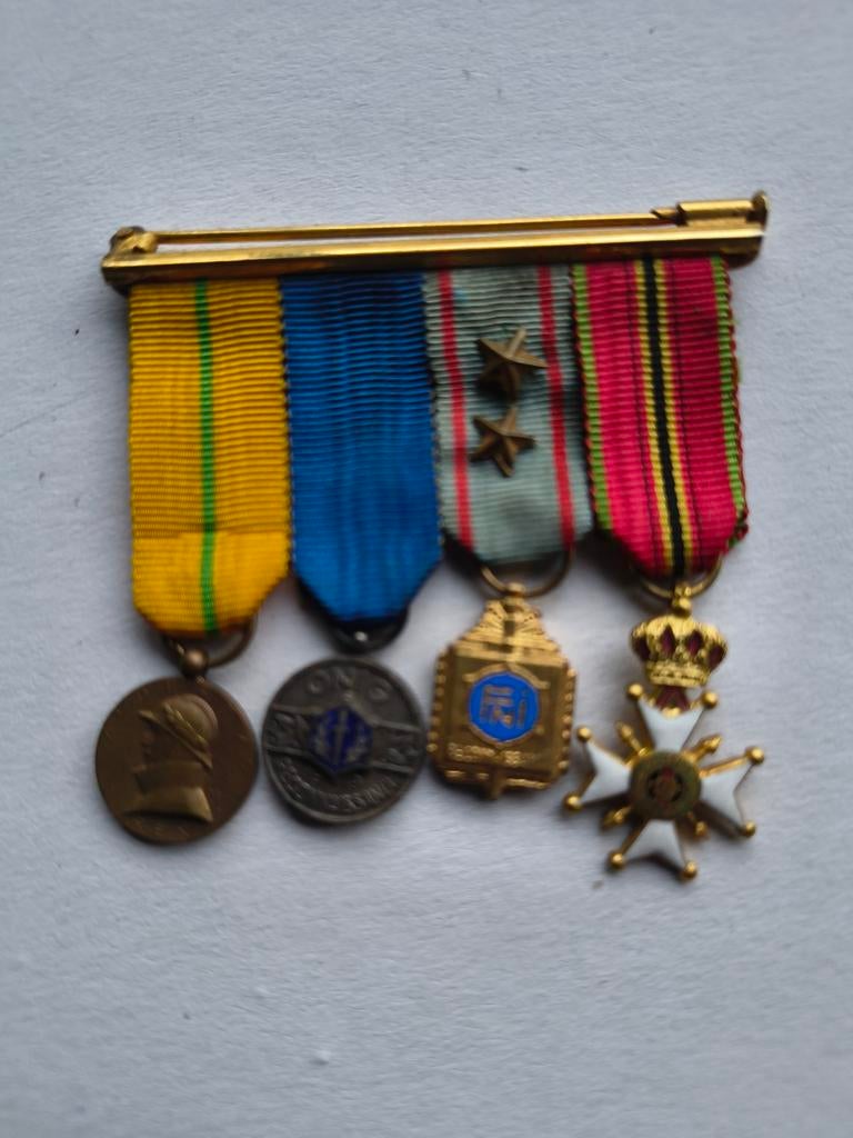 Mini medailles, Ophalen of Verzenden