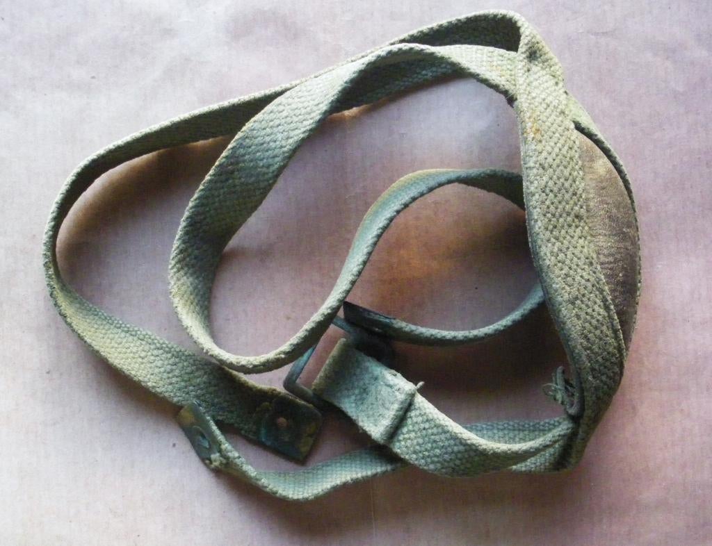 Para belge jugulaire de casque troupes aéroportées vers 1950, Collections, Envoi, Armée de terre, Casque ou Béret