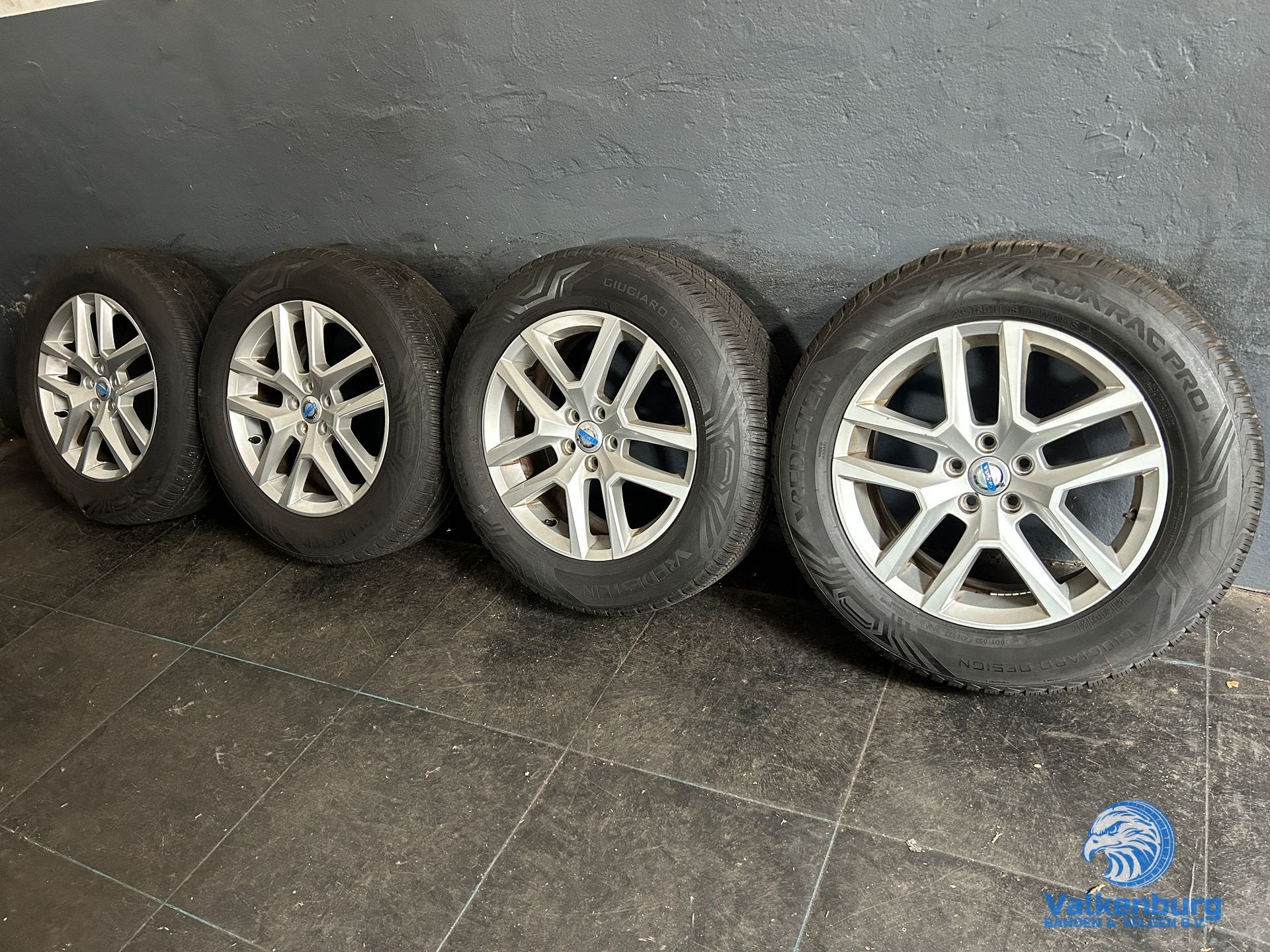 6-7mm! Originele Volvo XC40 XC60 Tucan 18 inch velgen 5x108, Auto-onderdelen, Banden en Velgen, 18 inch, Gebruikt, -, -