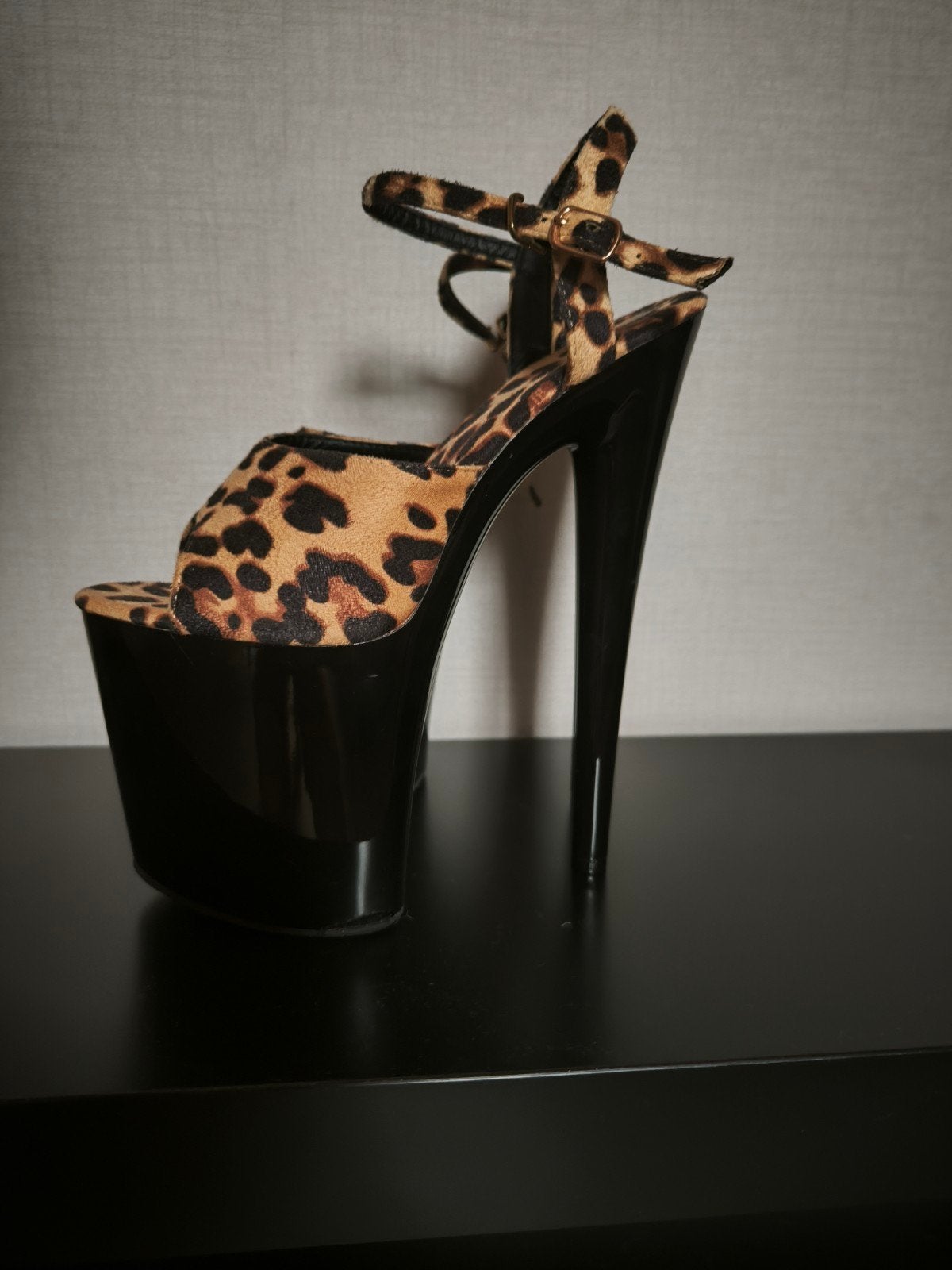 Plateau high heels, Kleding | Dames, Bruin, Nieuw, Ophalen of Verzenden, Schoenen met hoge hakken