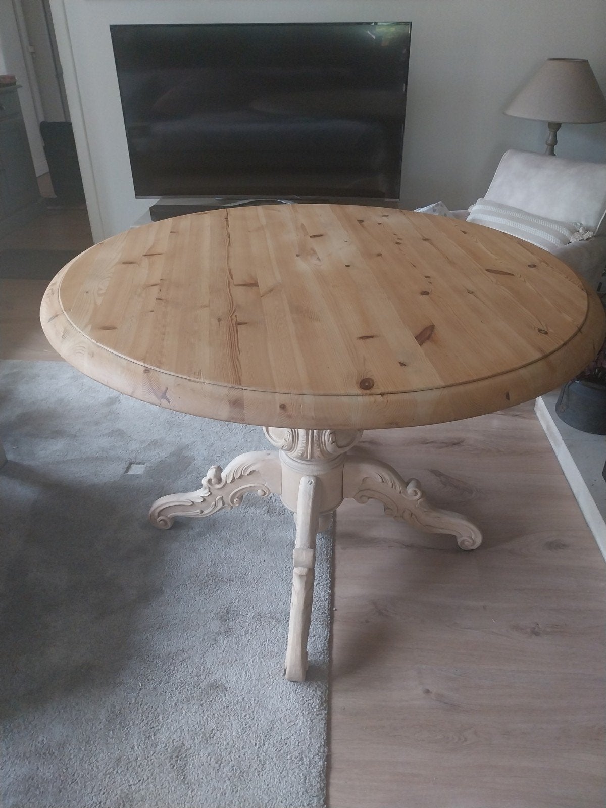 Ronde eettafel, Ophalen