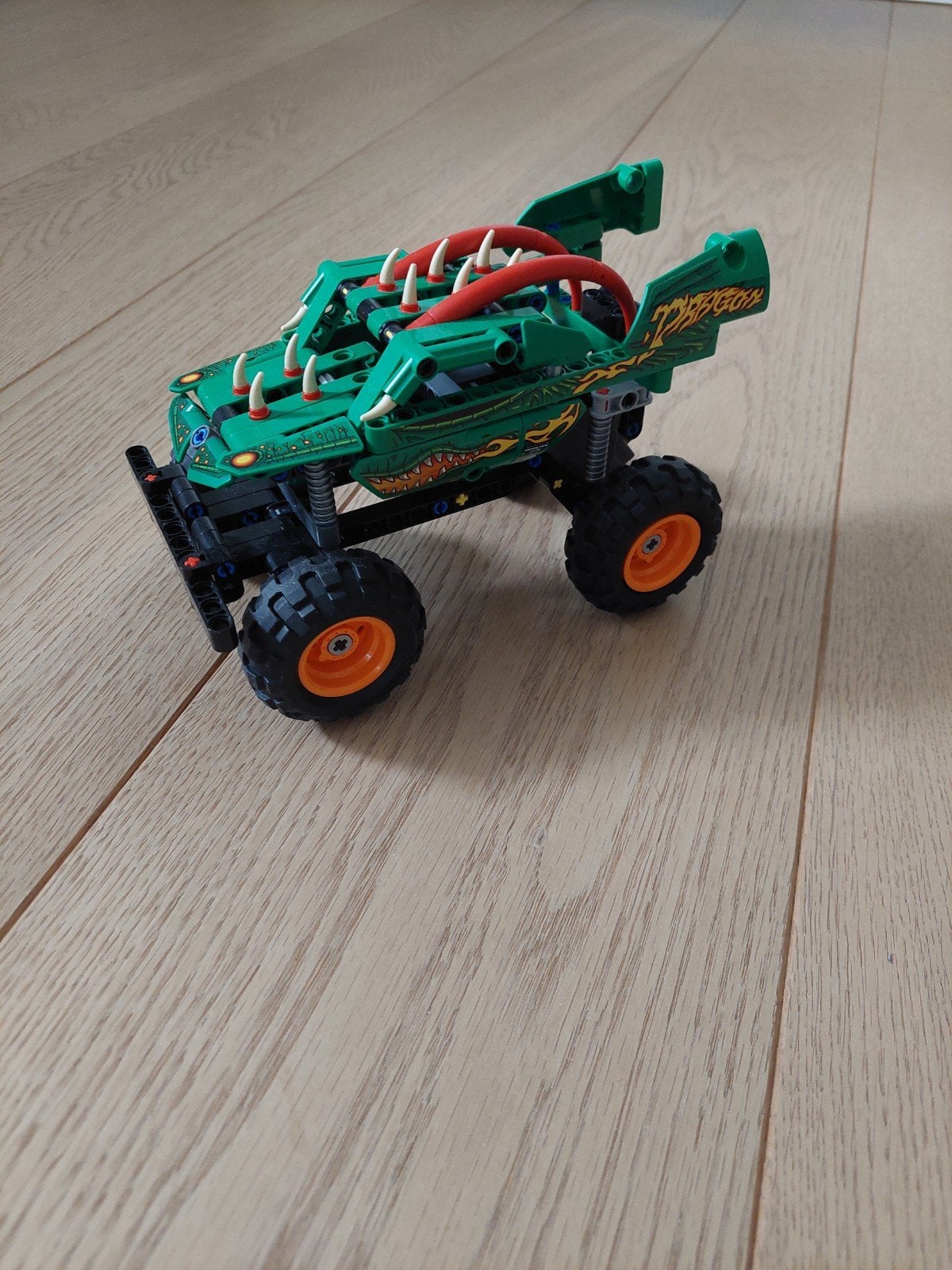 LEGO Technic MonsterJam Dragon 42149 — Complet avec manuel, Enfants & Bébés, Jouets | Duplo & Lego, Lego, Complet, Technic, Enlèvement