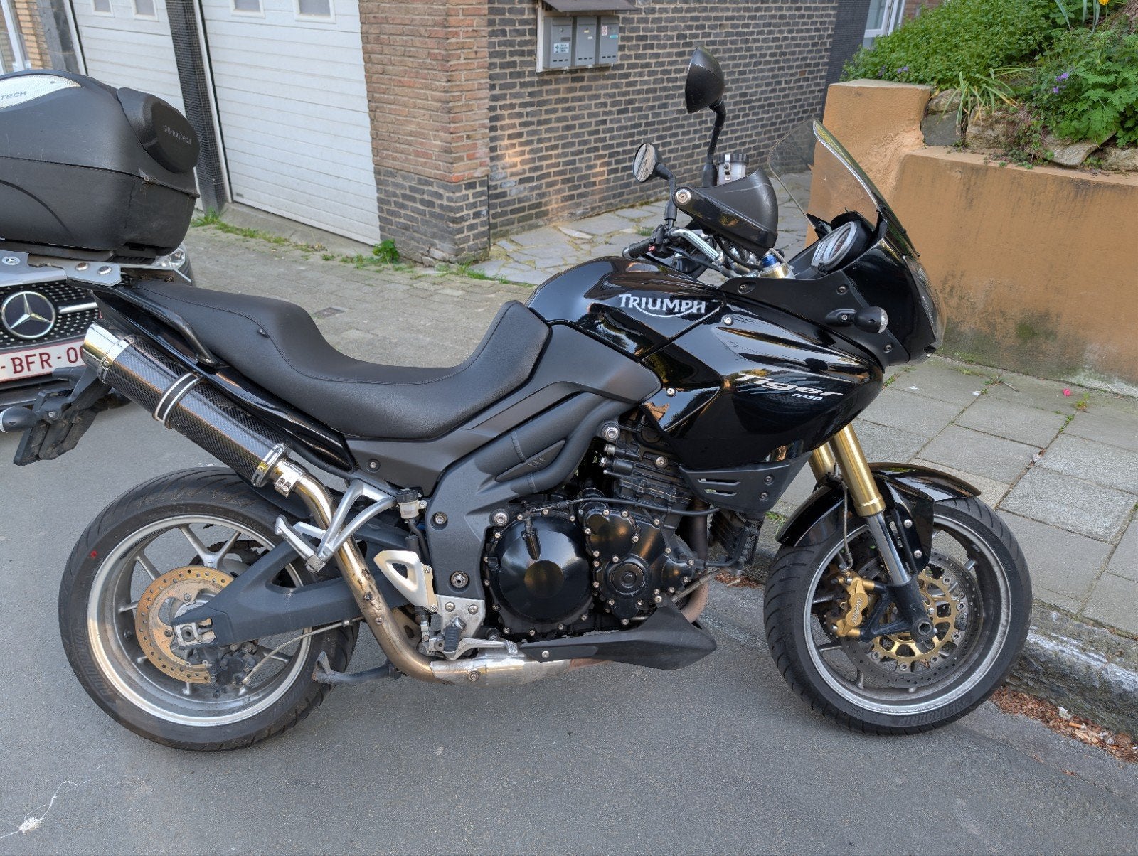 Triumph Tiger 1050, Particulier