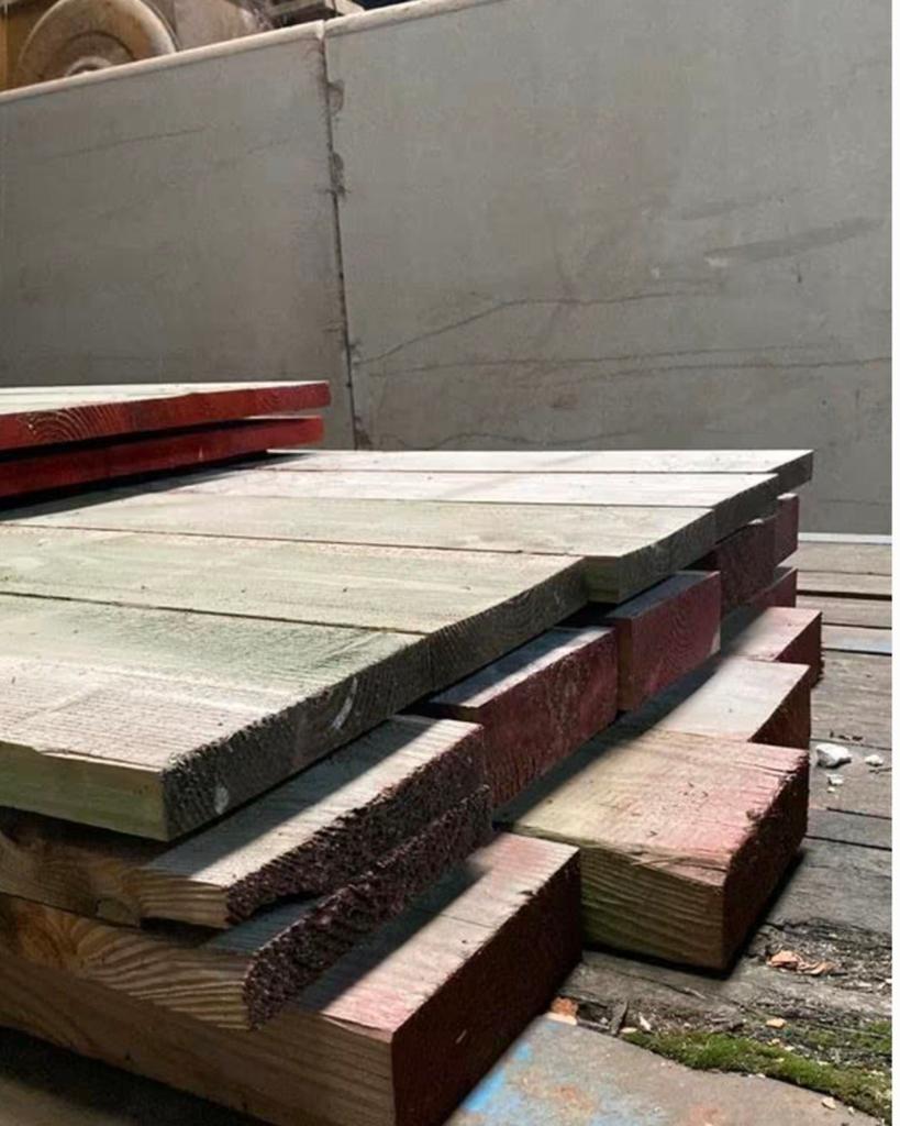 Houten balken dakconstructie te koop, Ophalen