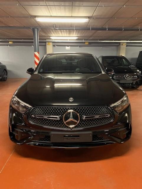 Mercedes-Benz GLC-klasse Coupé GLC 200 4MATIC Star Edition, Auto's, Automaat, Stof, Zwart, 4 cilinders