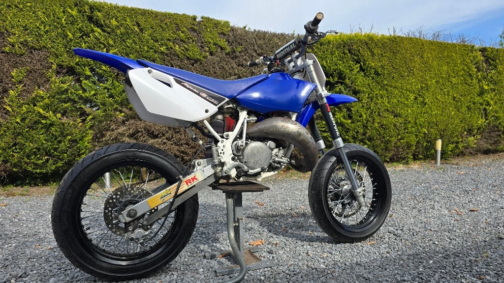 SUPER MOTARD 125 CC POUR CIRCUIT / TERRAIN PRIVE, Occasion, 125 cm³, Échappement sport, Particulier