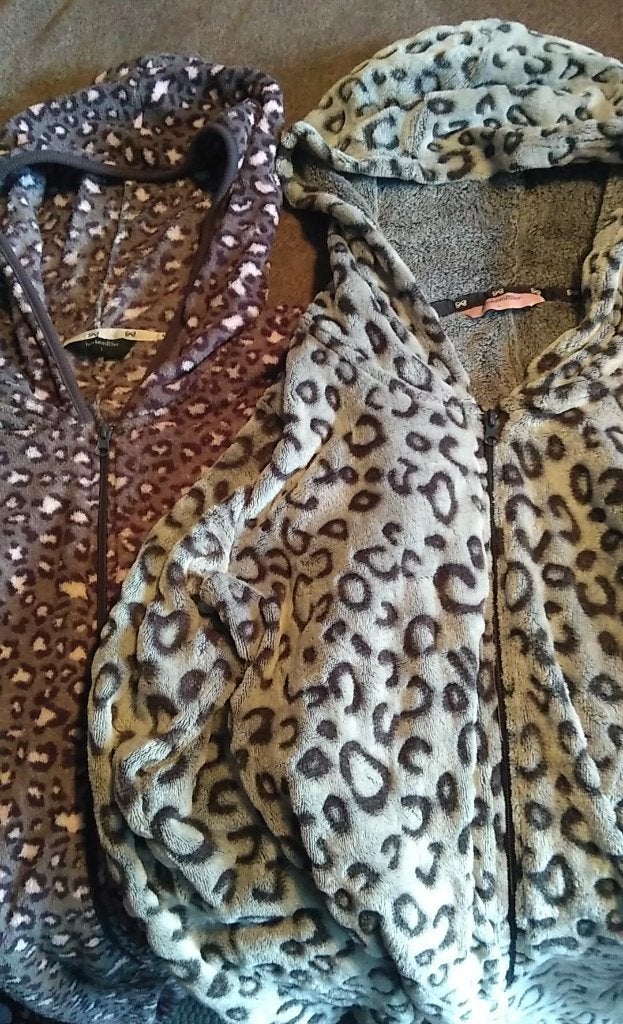 2 x dames onesie met kap Merk Hunkemoller maat L, Hunkemöller, Enlèvement ou Envoi, Taille 42/44 (L), Gris
