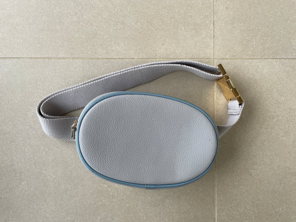 Leuk heuptasje in leder, van Yess Belgium, Enlèvement ou Envoi, Utilisé, Bleu, Sac à bandoulière