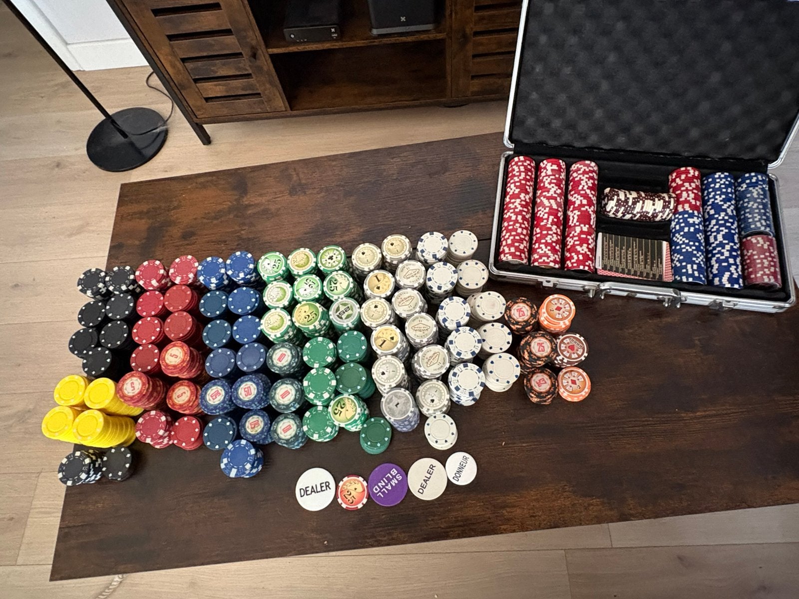 Pokerchips 1860 stuks , elk goed bod wordt overwogen ., Ophalen, Zo goed als nieuw