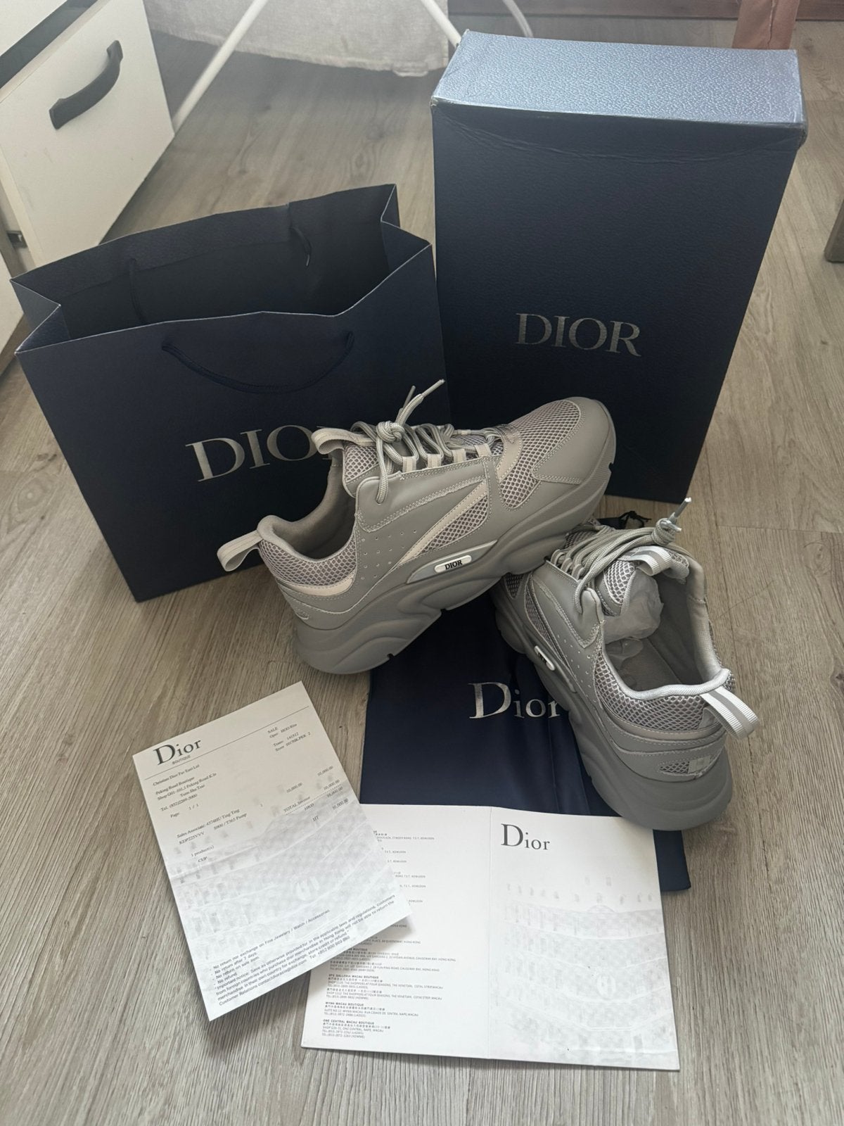 Dior B22 Grey — Taille 45 — NOUVEAU — Boîte + accessoires, Maison & Meubles, Enlèvement ou Envoi, Neuf