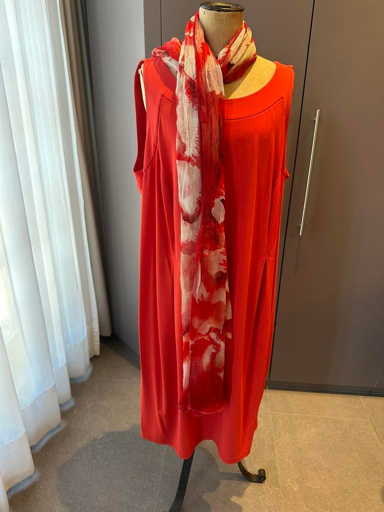 Prachtige rode jurk van Sallie Sahne, maat 50, Kleding | Dames, Ophalen of Verzenden, Zo goed als nieuw, Rood, Jurk