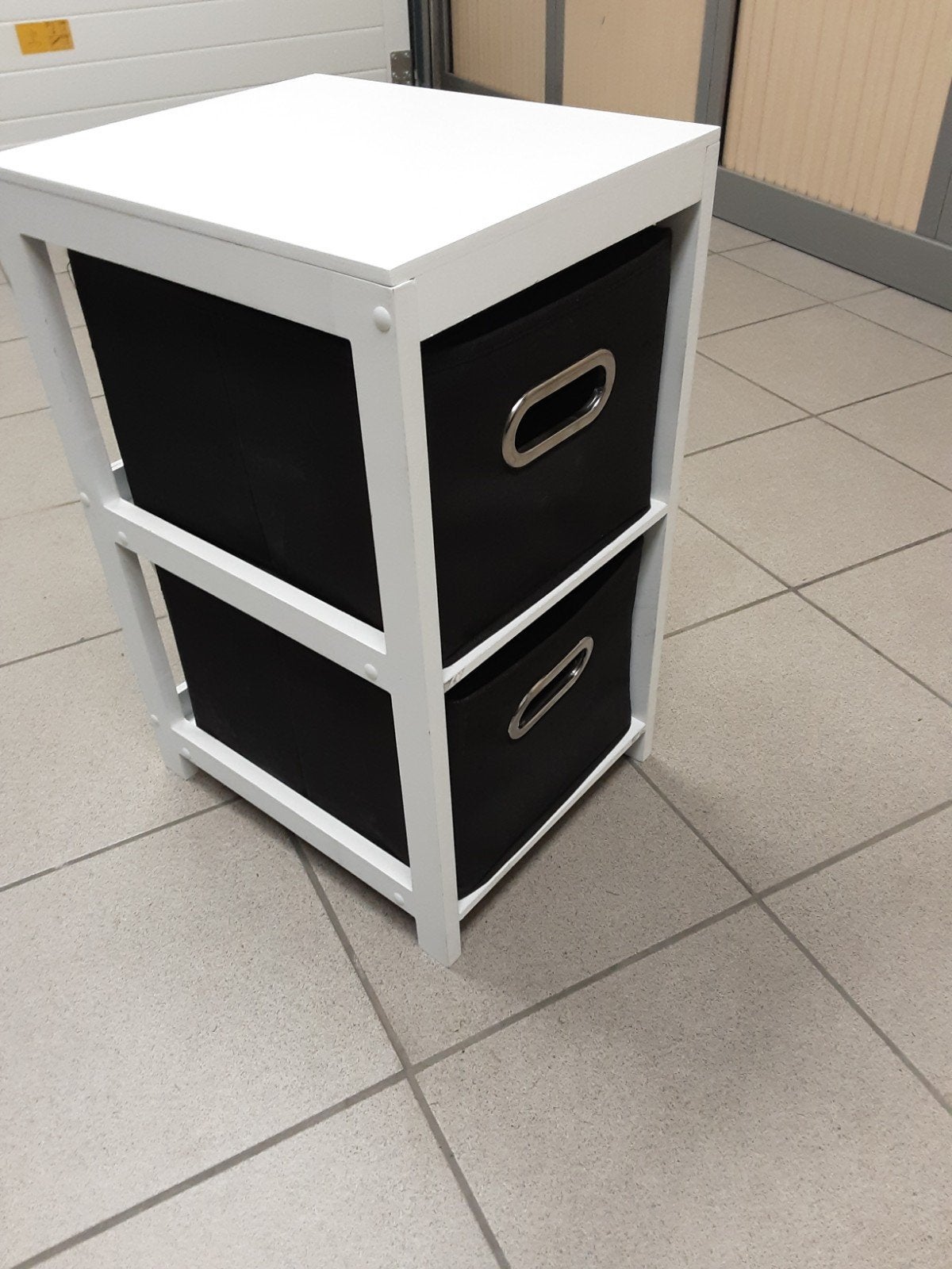 klein kastje,  MOET weg door verhuis, Maison & Meubles, Armoires | Commodes, Enlèvement