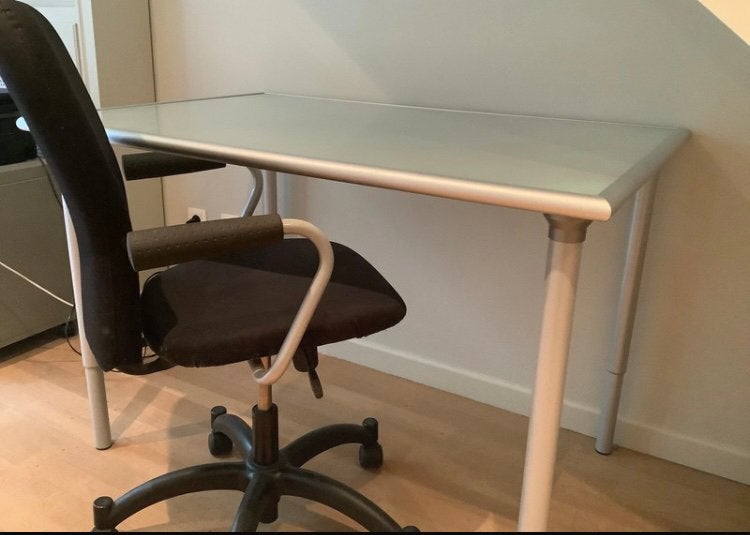 Bureautafel en stoel, Huis en Inrichting, Ophalen of Verzenden, Zo goed als nieuw
