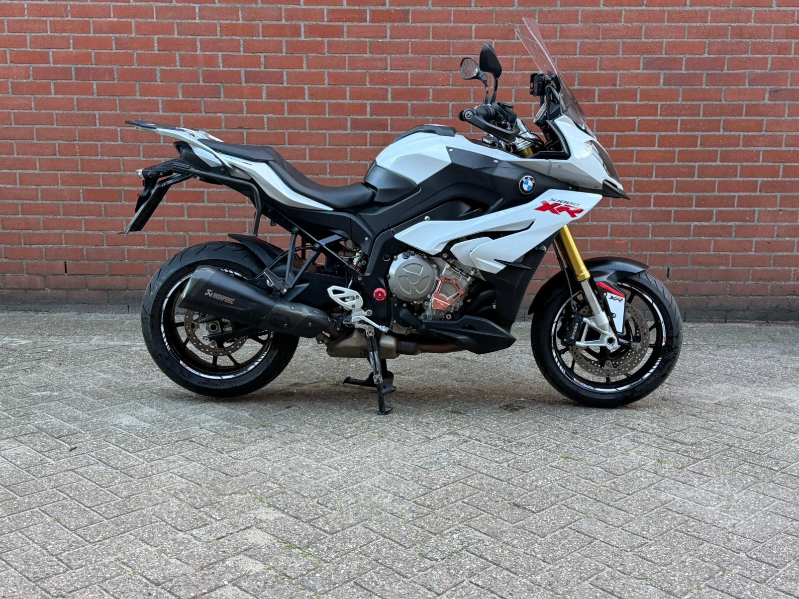 S 1000 XR | 16.400KM | AKRAPOVIC | FULL OPTION | 12-2015, Occasion, 4 cilinders, Motorrijbewijs A, Bedrijf