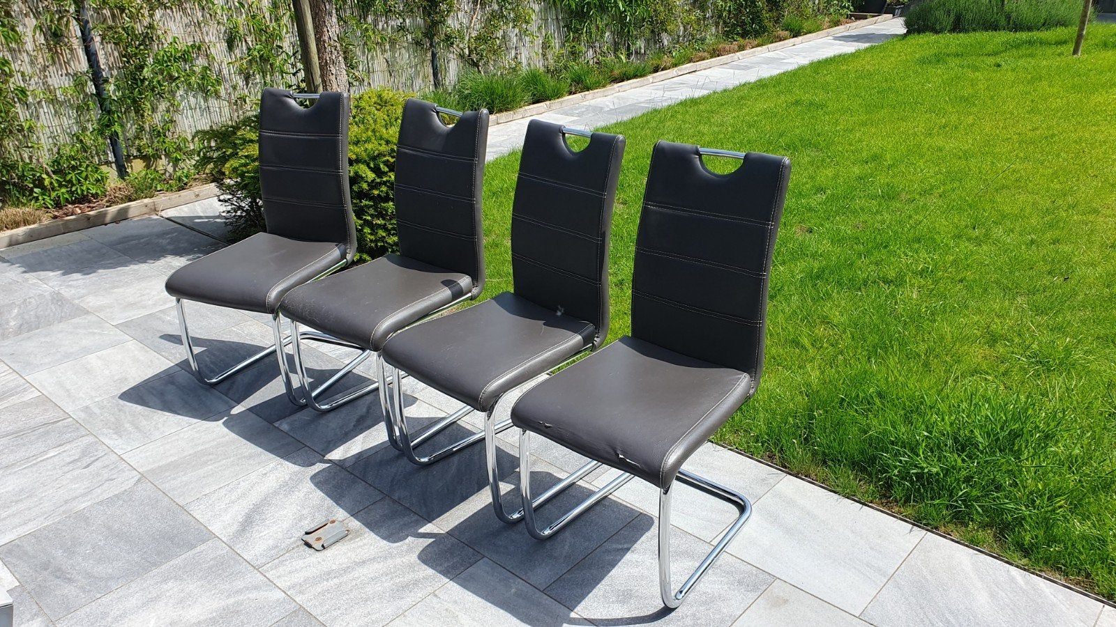 4 stoelen gratis, Ophalen