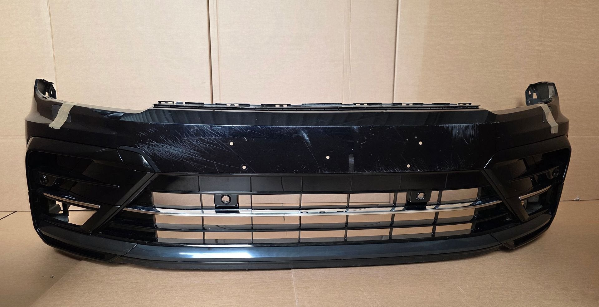 Voorbumper VW Tiguan 5NN R-line Allspace 4xPDC KLS L C9X BUM, Gebruikt, -, Ophalen of Verzenden, Bumper