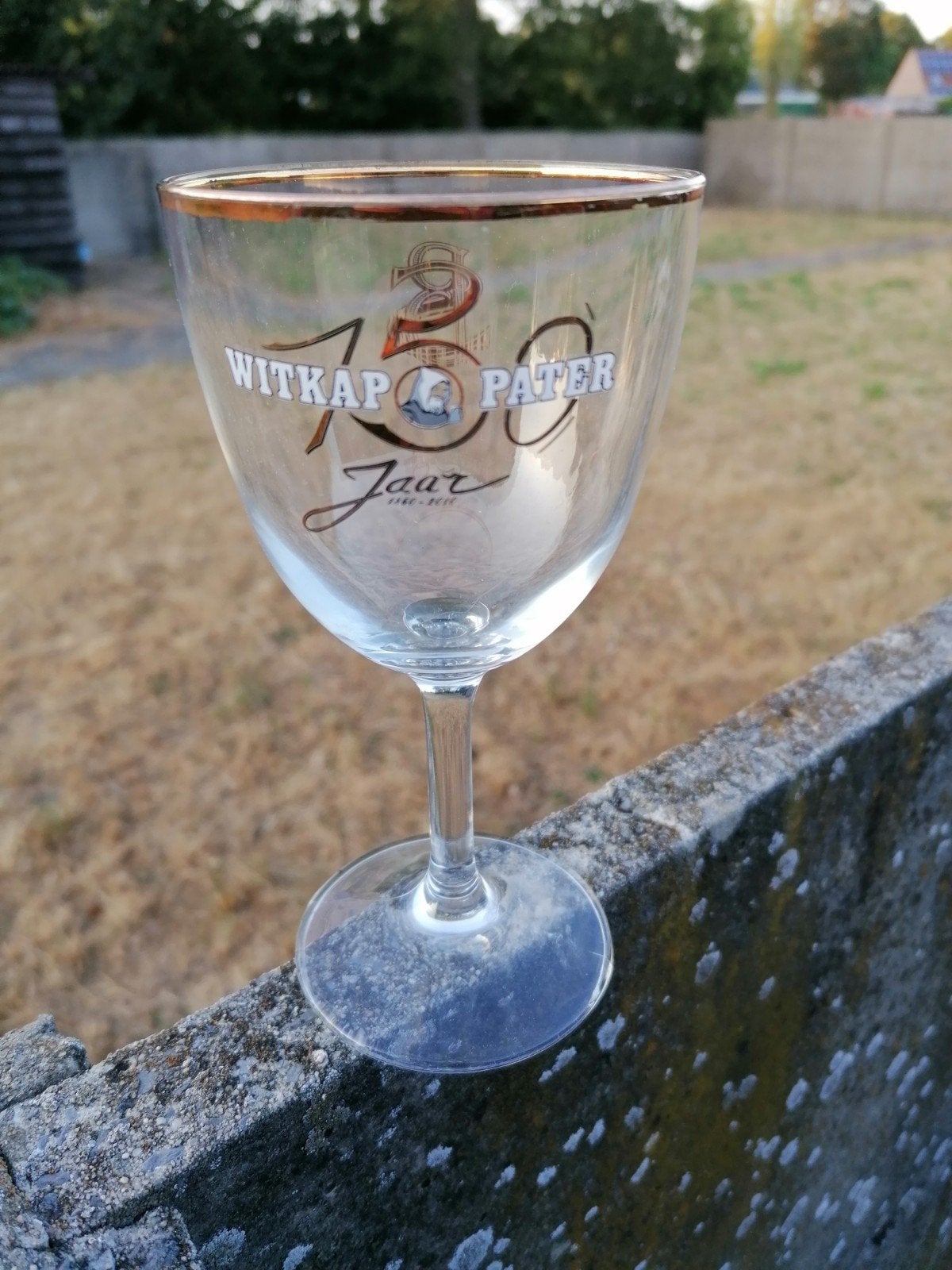 Apart bierglas Witkap "150 jaar brij.", Verzamelen, Ophalen of Verzenden