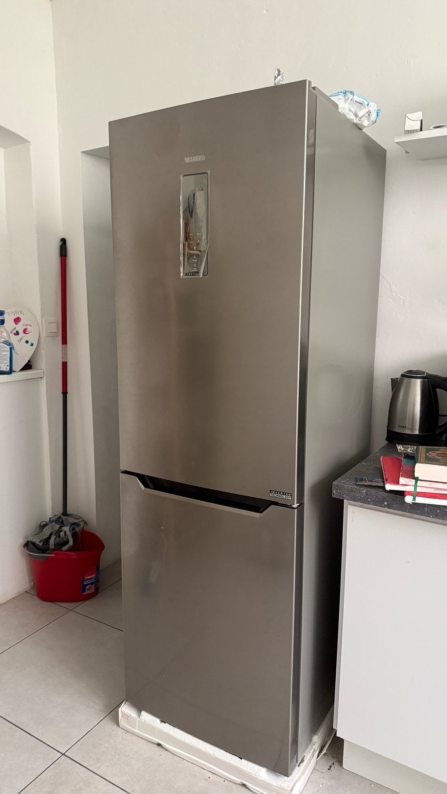 Réfrigérateur gris VALBERG, Classe énergétique A ou plus économe, Avec compartiment congélateur, 160 cm ou plus, Enlèvement