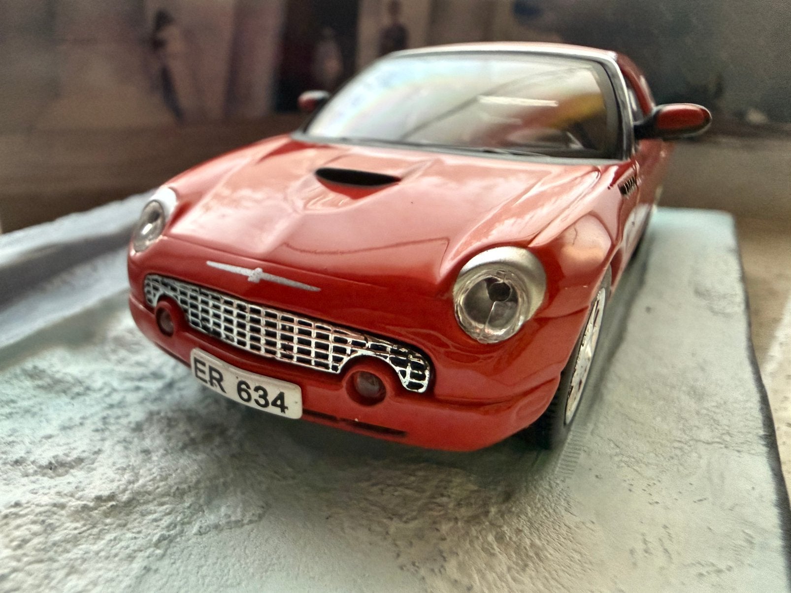Ford Thunderbird, Enlèvement ou Envoi, Comme neuf, Voiture, Universal Hobbies