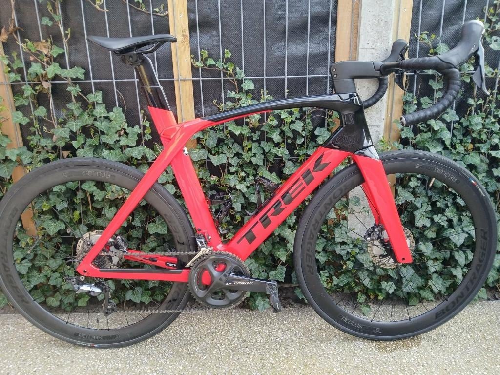 TREK MADONE, Versnellingen, Zo goed als nieuw, 57 tot 61 cm, Schijfrem