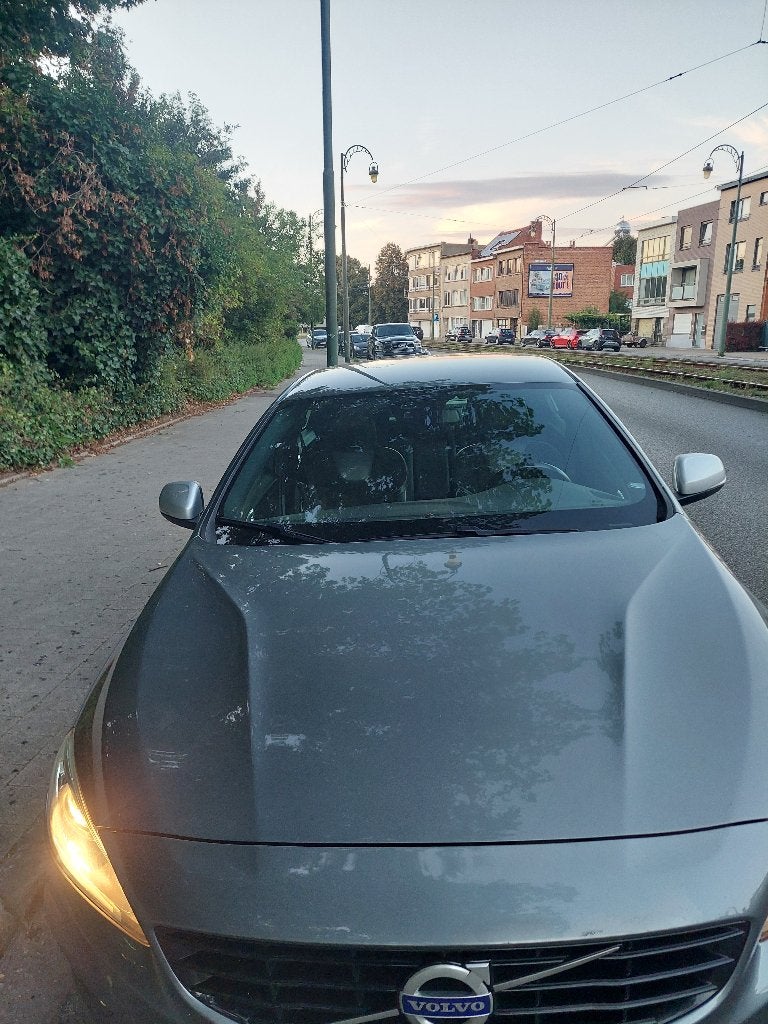 Volvo S60 R-design '2016 avec 107 000 km, Autos, Volvo, Euro 6, S60, Noir, 5 portes