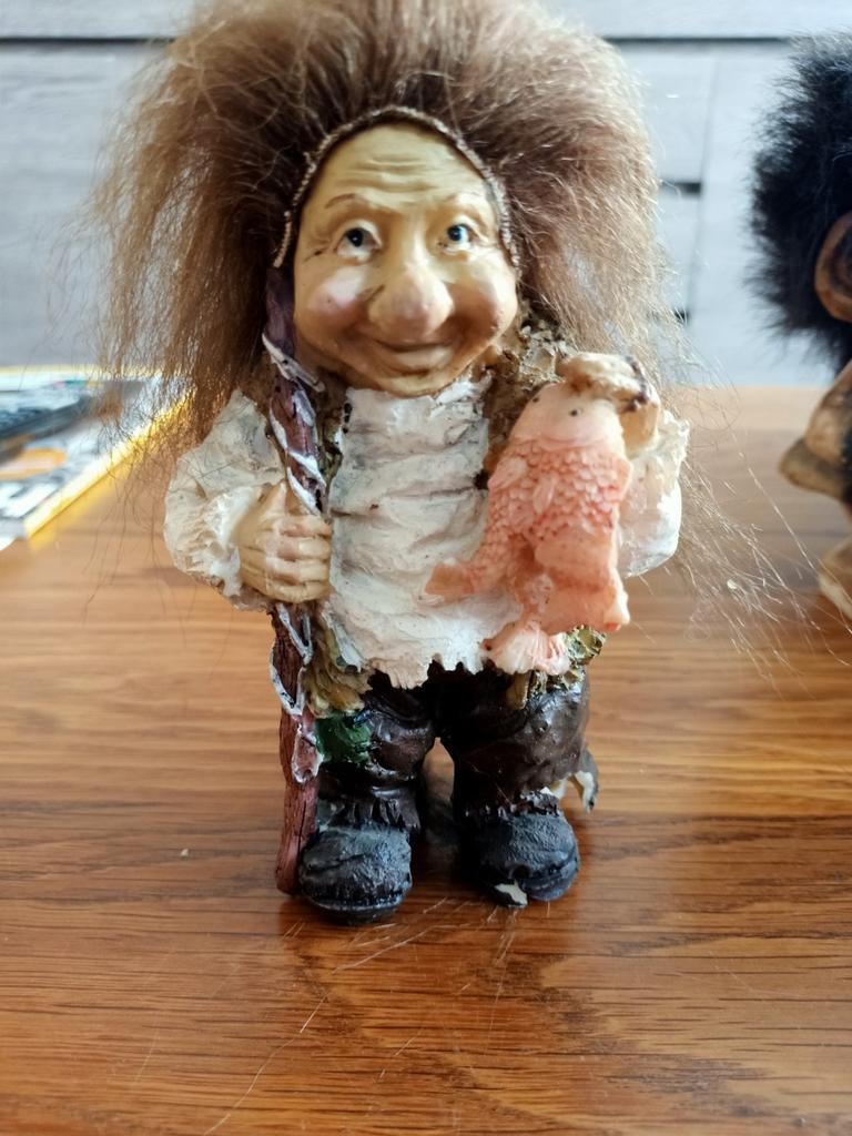 Schattige trol, Ophalen