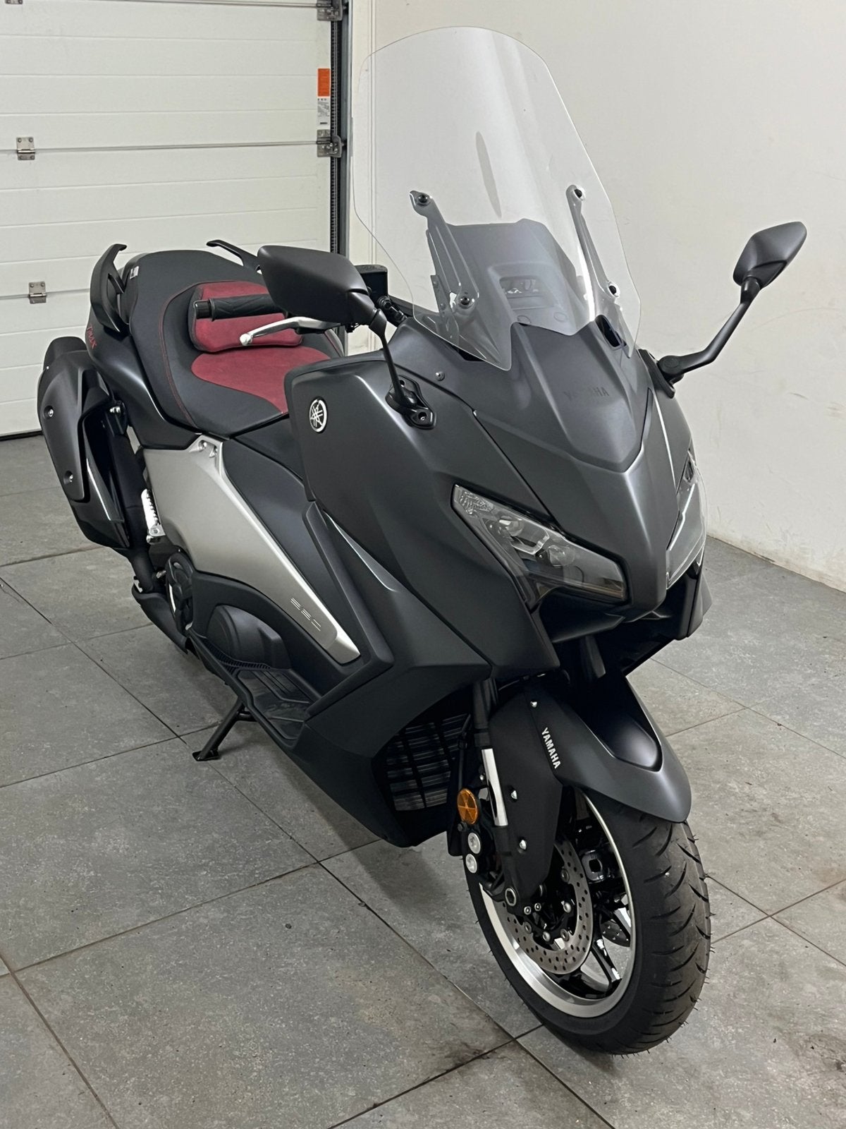 YAMAHA TMAX 560 25TH ANNIVERSARY – 2026, Motos, Motos | Yamaha, ABS, Scooter, Occasion, 2 cylindres