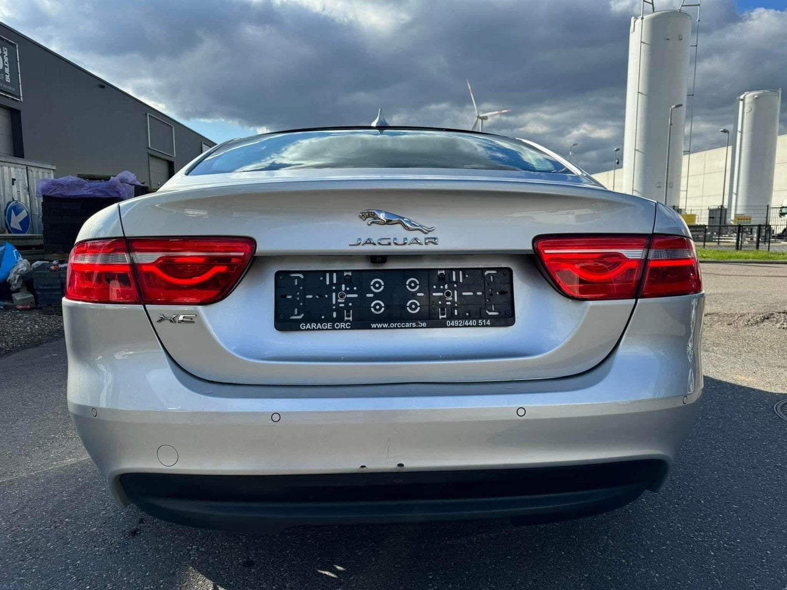 Jaguar XE 2.0D E-Performance Prestige Euro 6b — EXPORTATION, Argent ou Gris, Achat, Entreprise, Entretenue par le concessionnaire
