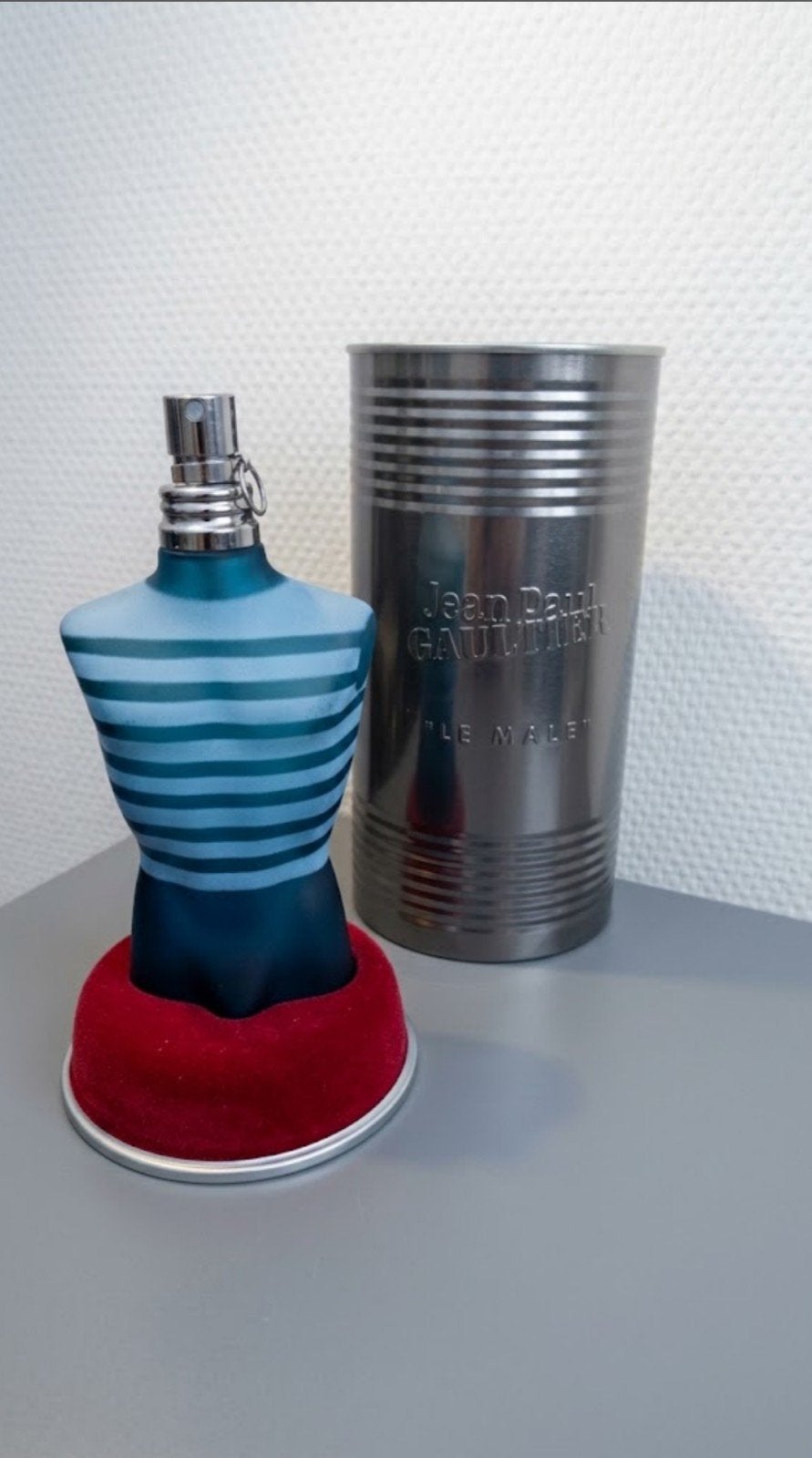 Jean Paul Gaultier Le Male leeg., Ophalen of Verzenden, Zo goed als nieuw, Parfumfles