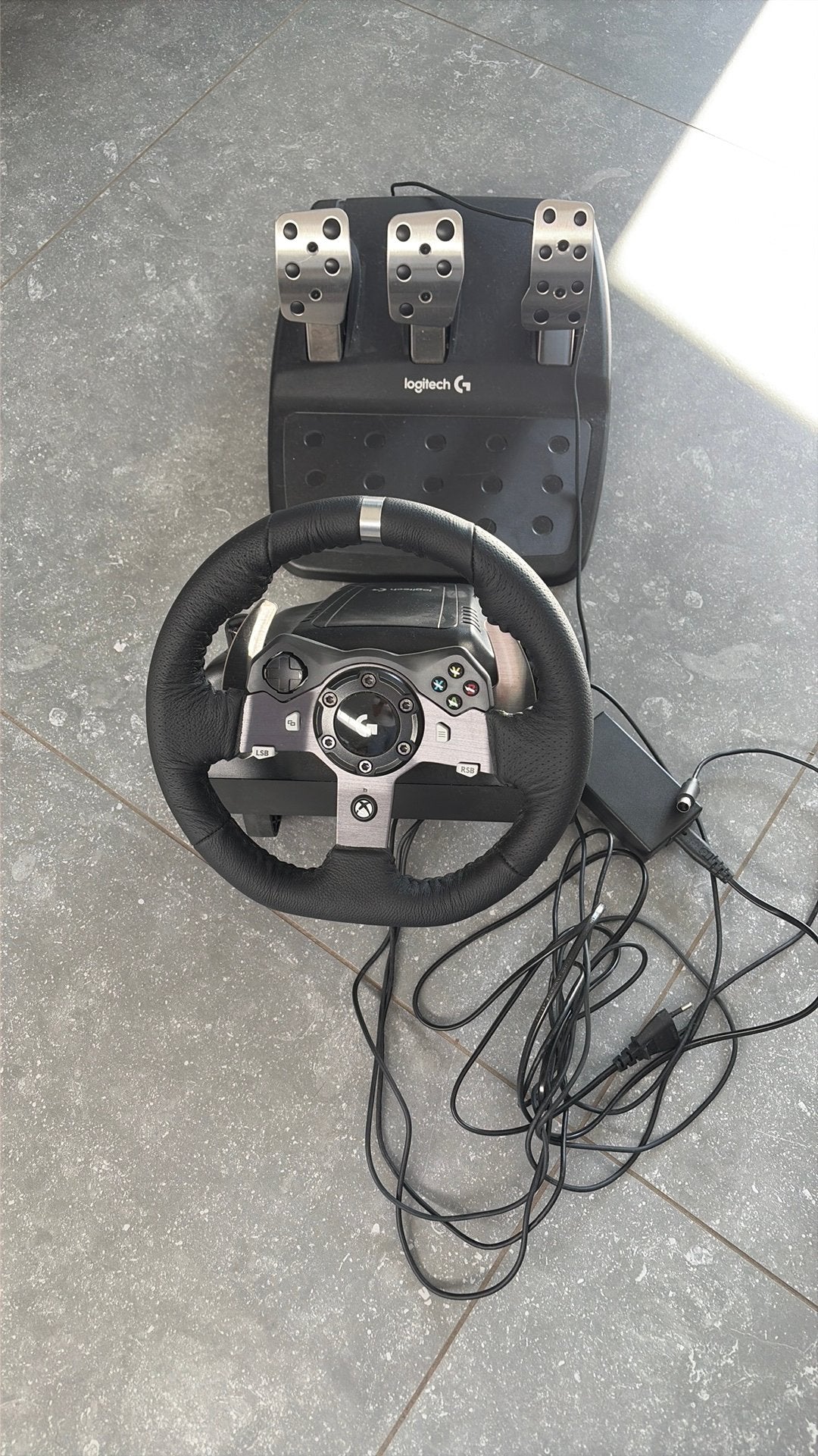 Volant et pédales Logitech G920 driving force racing wheel, Ophalen, Zo goed als nieuw, Xbox One