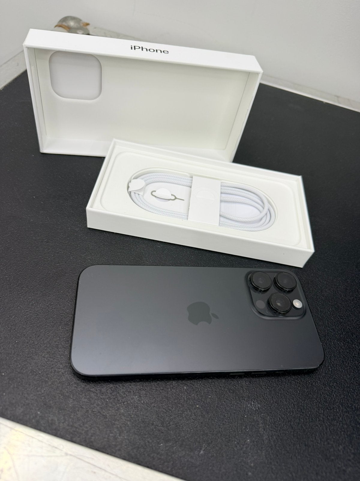 Iphone 16 pro max 256gb, Telecommunicatie, Zwart, IPhone 16 Pro Max, Zo goed als nieuw, Zonder simlock