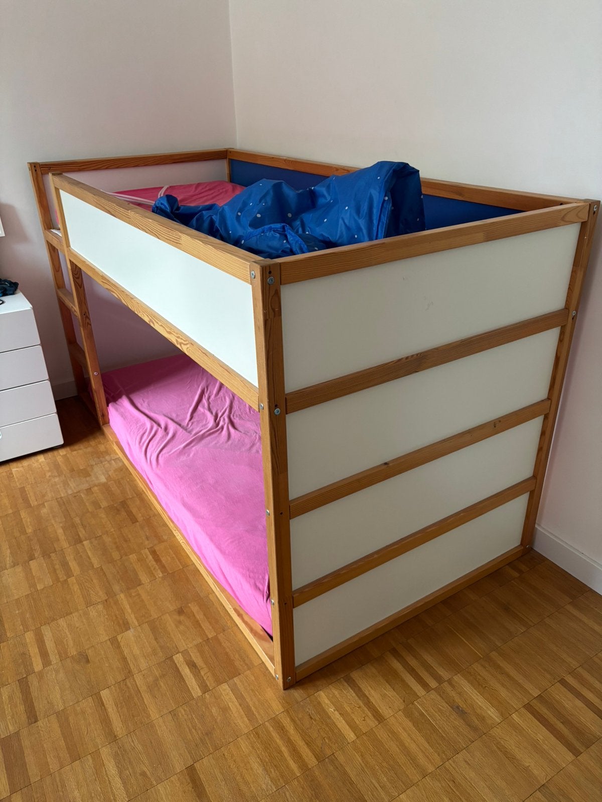 Ikea Kura kinderbed met blauwe bedtent, Enlèvement, Utilisé, Lits superposés