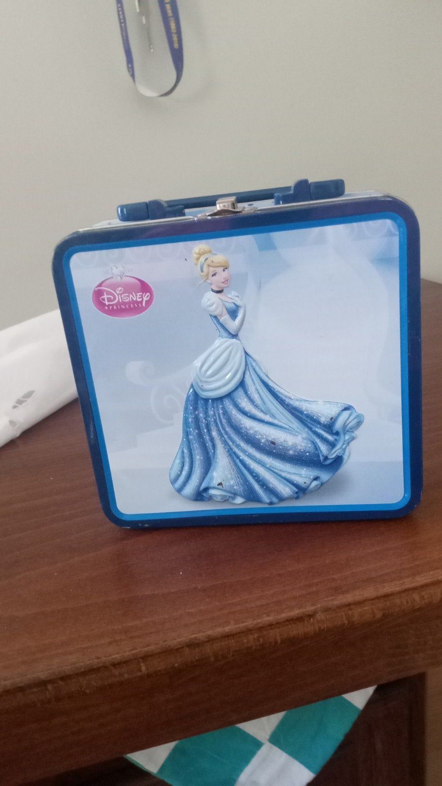 Met metalen doos en een broodje Frozen Walt Disney, Ophalen of Verzenden, Nieuw, Koek(jes), Overige merken