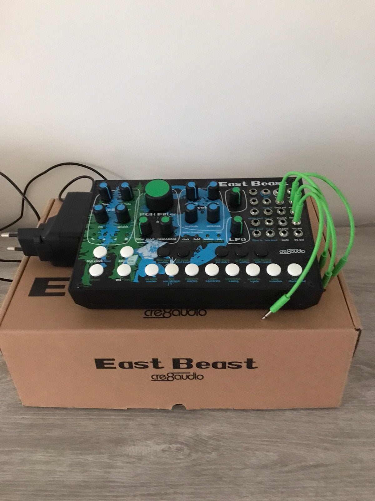 Synthétiseur semi-modulaire Cre8audio East Beast, Enlèvement ou Envoi, Comme neuf
