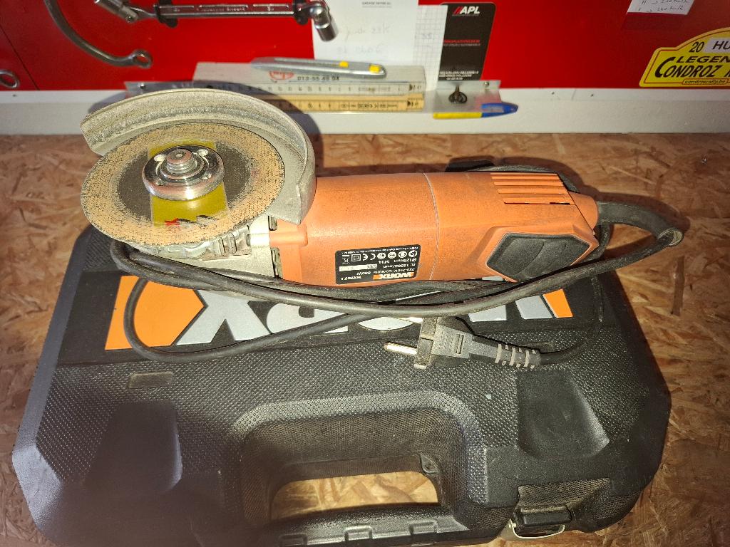 Petite disqueuse, Enlèvement, Utilisé, 700 à 1000 watts, Meuleuse d'angle