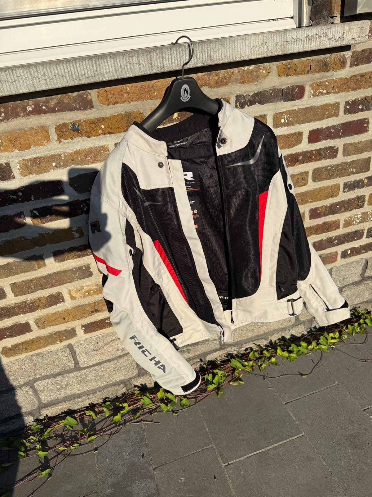 Doorwaai vest Richa XL, Ophalen