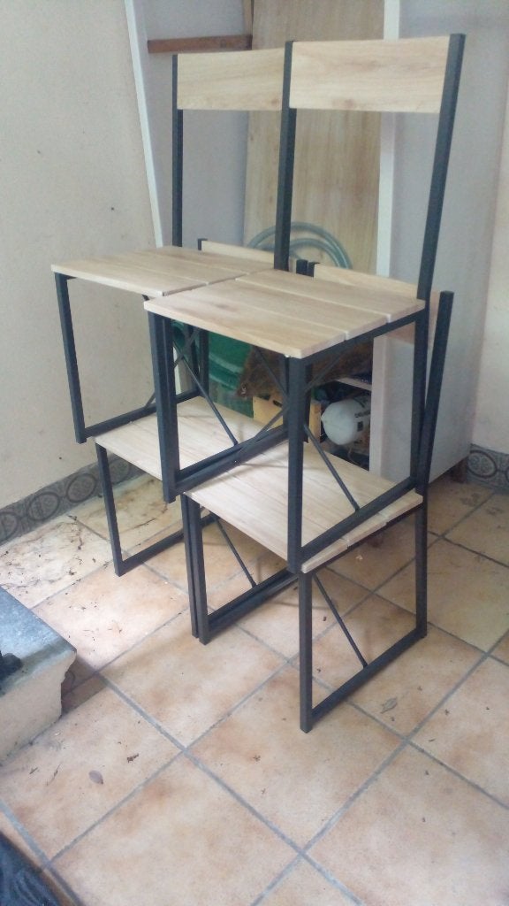 4 Chaises  très bon état un petit prix de 150 euros, Maison & Meubles, Chaises, Enlèvement, Comme neuf, Blanc, Bois