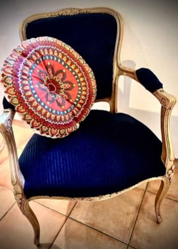Fauteuil style Louis XV, Enlèvement