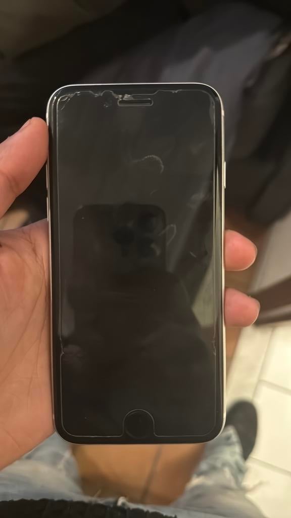 Iphone se 2020 model, Telecommunicatie, Mobiele telefoons | Apple iPhone, Ophalen, Zo goed als nieuw, IPhone SE (2020)