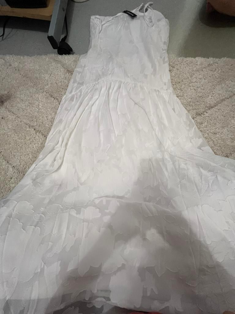 Robe Boohoo jamais portée, Kleding | Dames, Trouwkleding en Trouwaccessoires, Ophalen, Nieuw, Wit, Bruidsmeisjeskleding