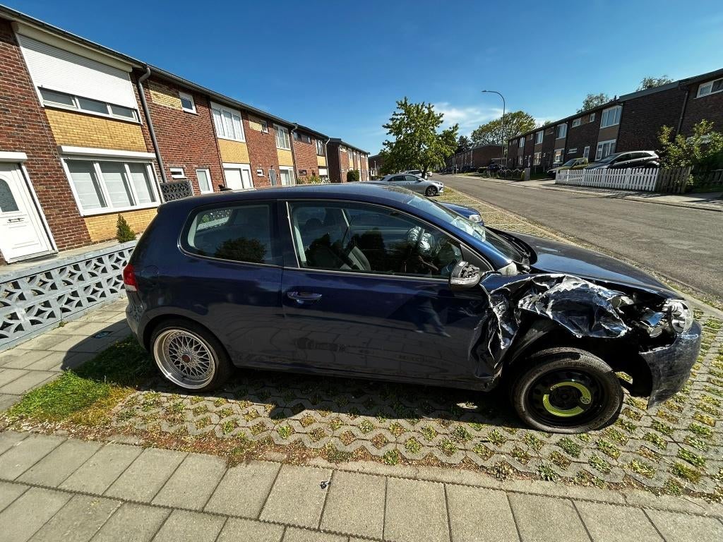 VW Golf 6 (2010) – 1.6 TDI – Voor herstel of onderdelen, Auto's, Euro 5, Diesel, Te koop, Airbags