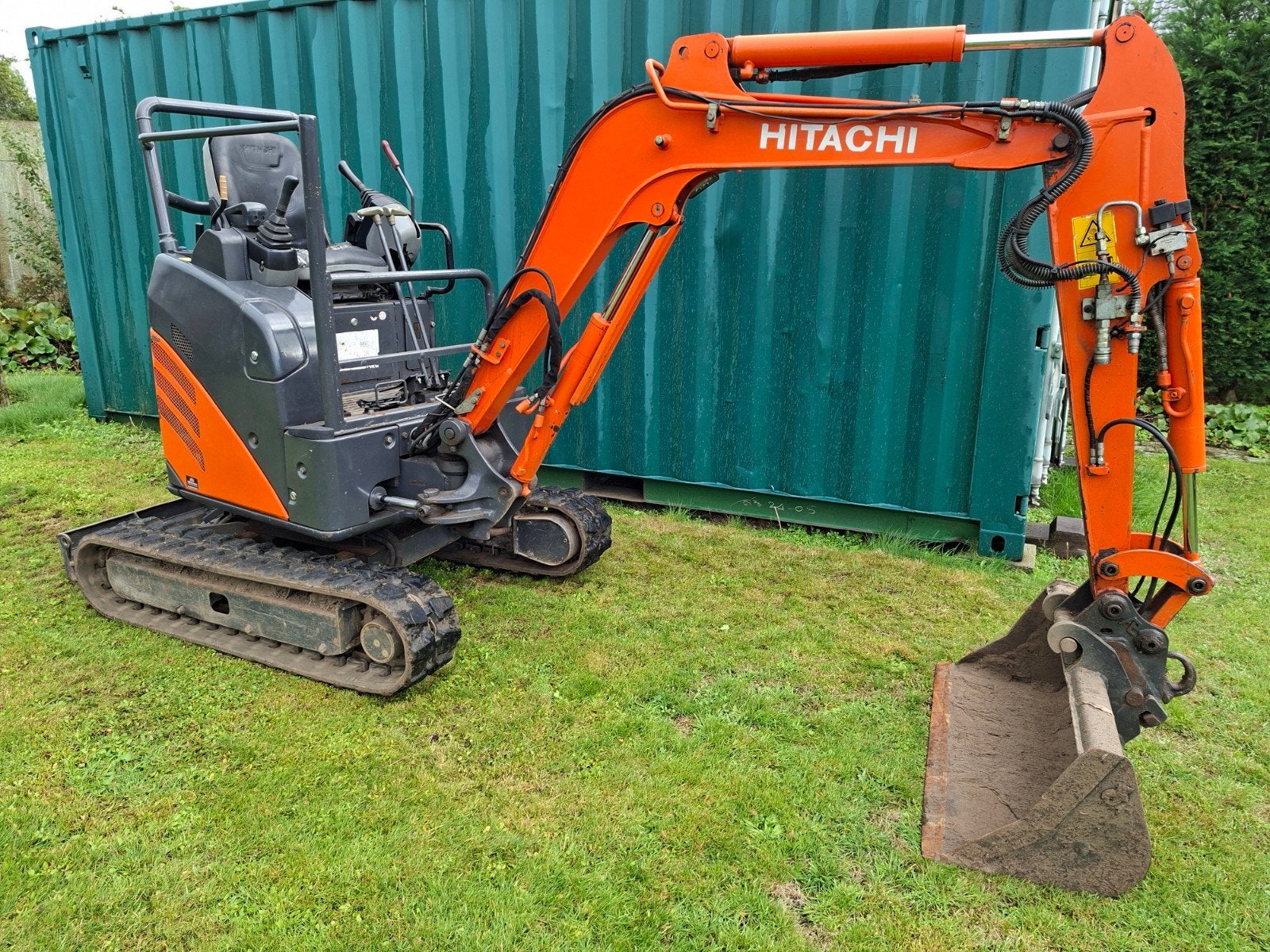Hitachi zaxis 17U minigraver, Articles professionnels, Enlèvement, Grue