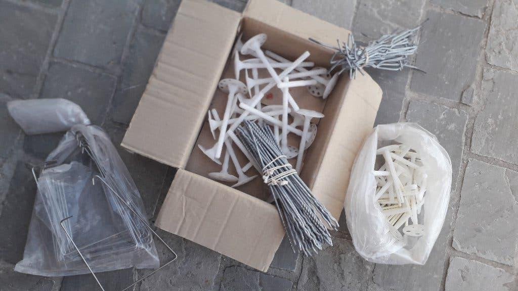 Restje spouwhaken en pluggen, Doe-het-zelf en Bouw, Ophalen, Nieuw, Pluggen