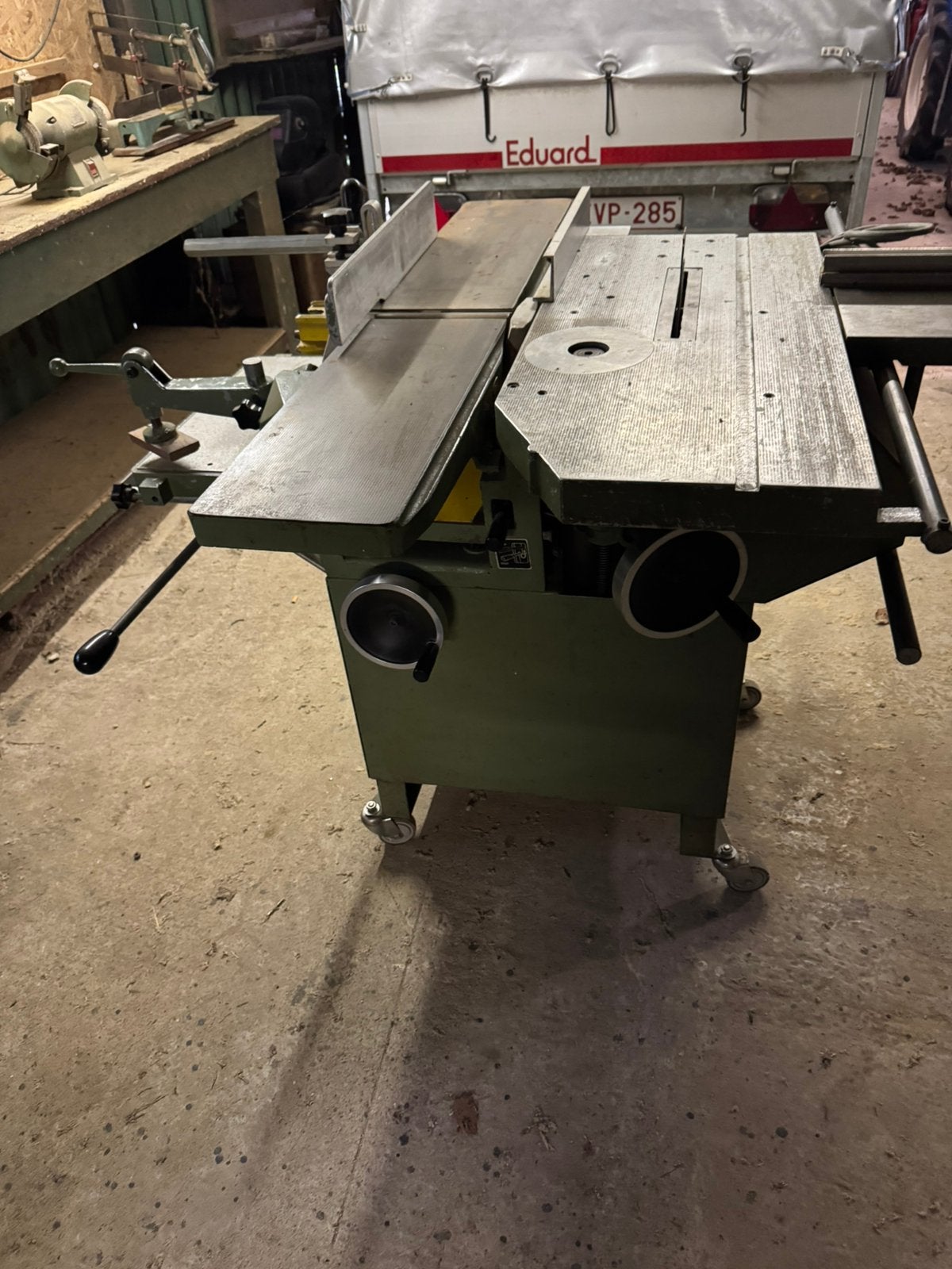 Hout combine robland, Ophalen