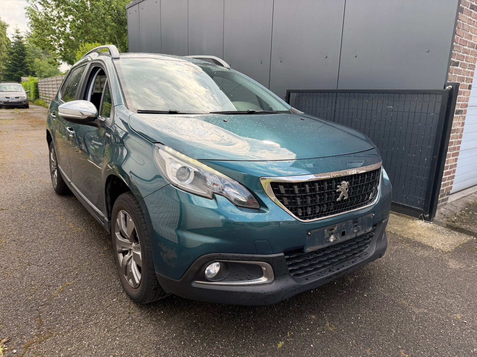 Peugeot 2008 / 1.2 Benzine / Euro 6 / 57.000 km, Stof, Bedrijf, Handgeschakeld, Parkeersensor