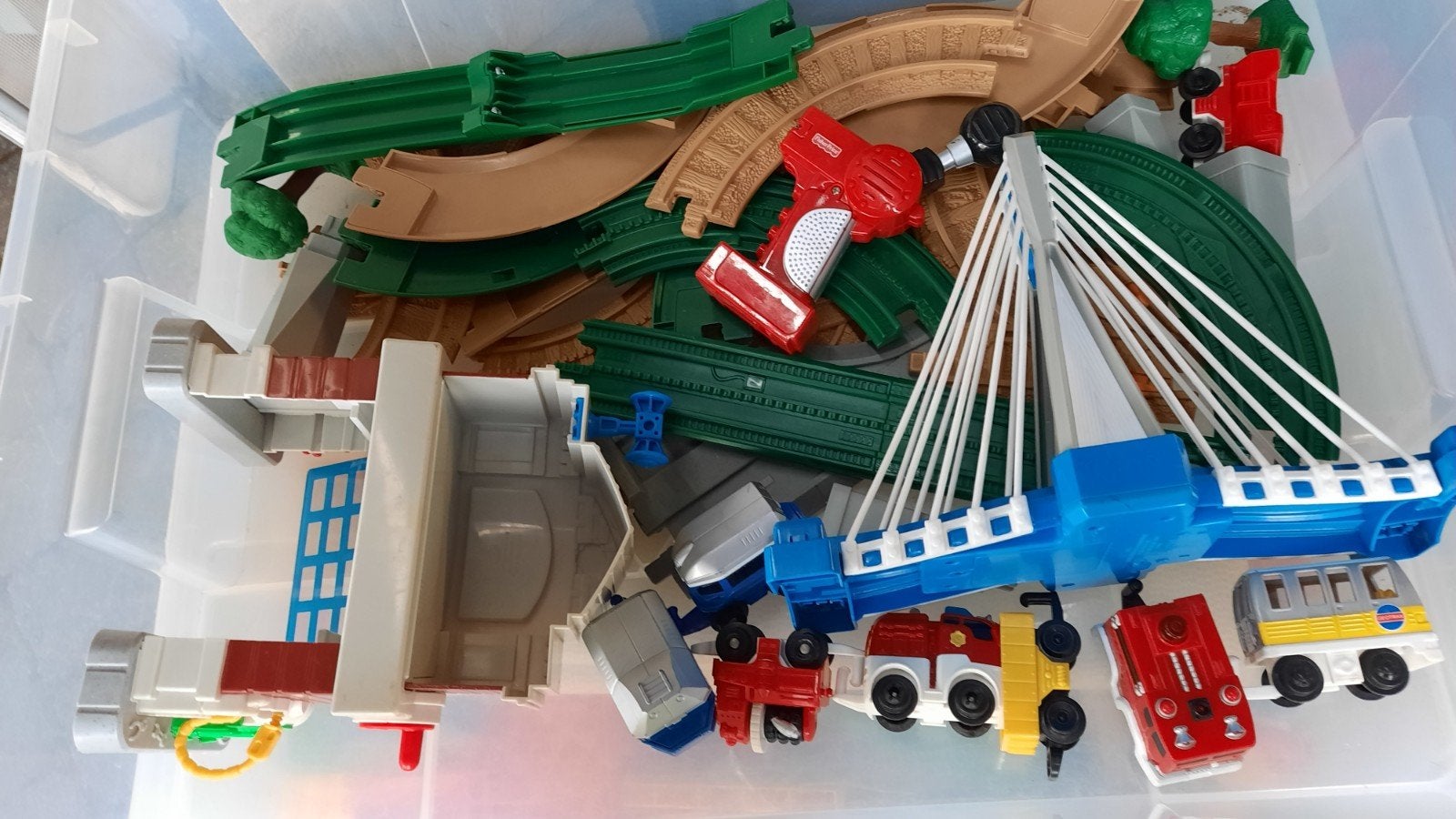 Sporen, brug en treinen, Ophalen