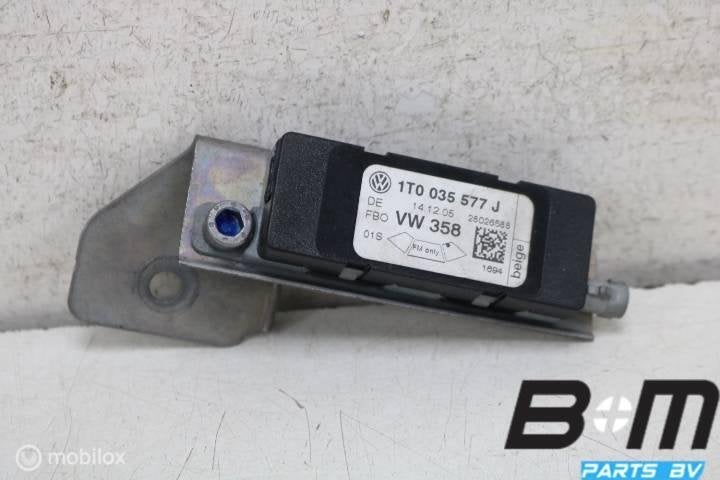 Antenneversterker + houder VW Touran 1T 1T0035577J, Gebruikt