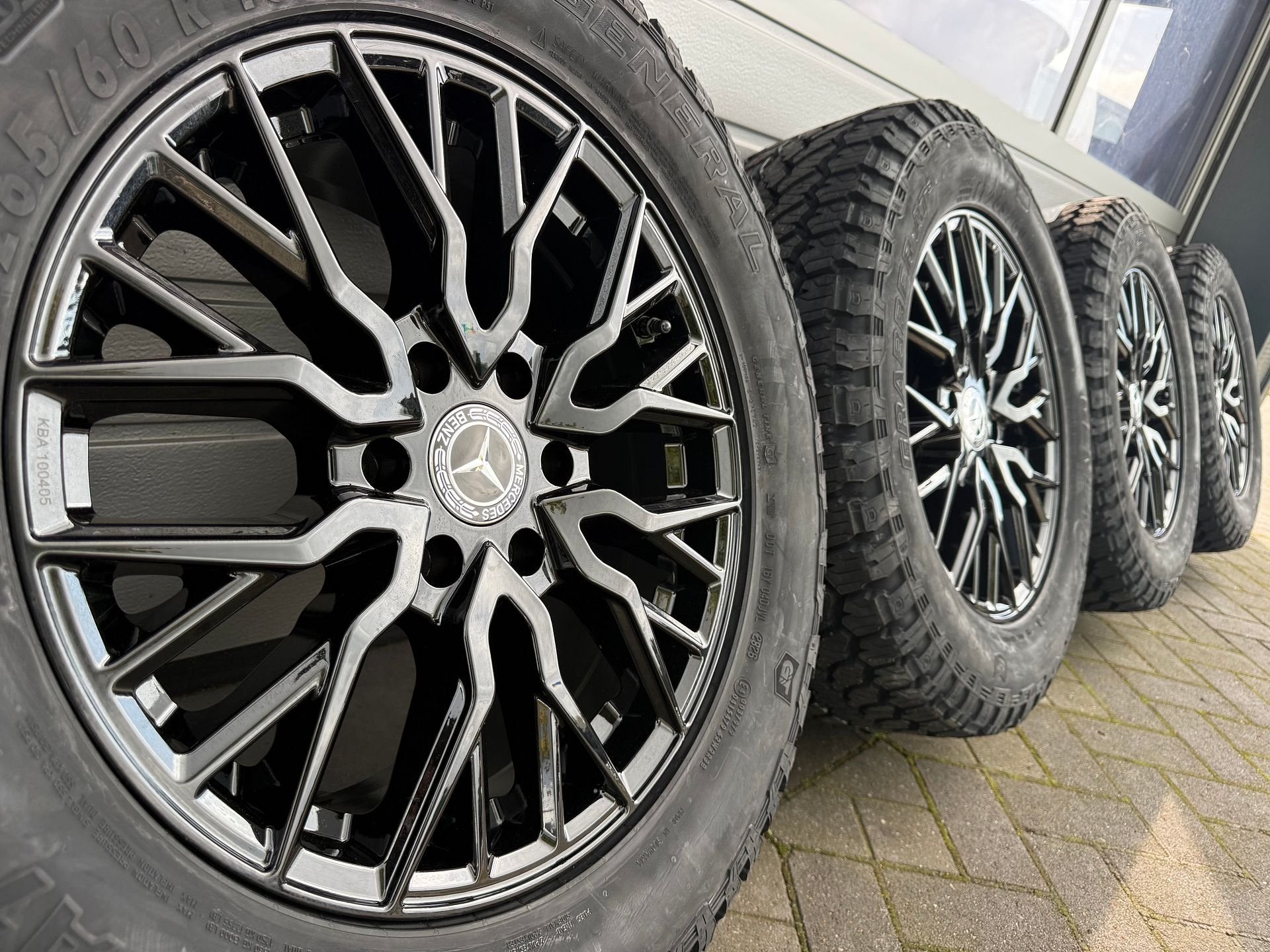 18 Mercedes Sprinter W910 W907 W906 velgen General AT banden, 18 inch, -, 265 mm, -